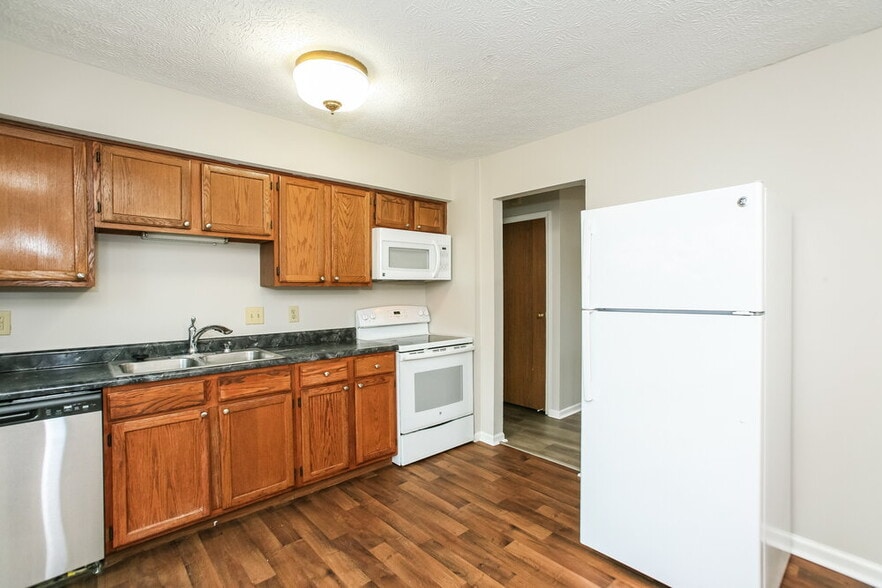 Building Photo - 5467 Petersburg Pkwy