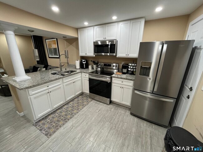 Building Photo - 73 Spring St