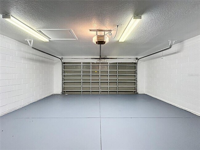 Building Photo - 16748 Sunrise Vista Dr