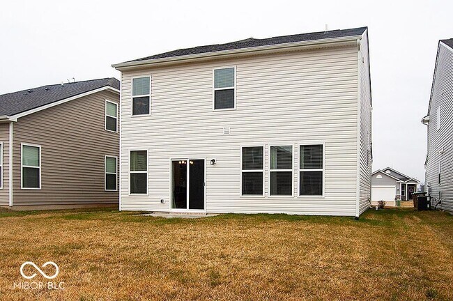 Building Photo - 1887 Lakecrest Dr