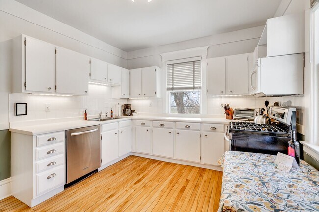 Building Photo - F. Scott Fitzgerald House in Saint Paul Can Be Your Home!