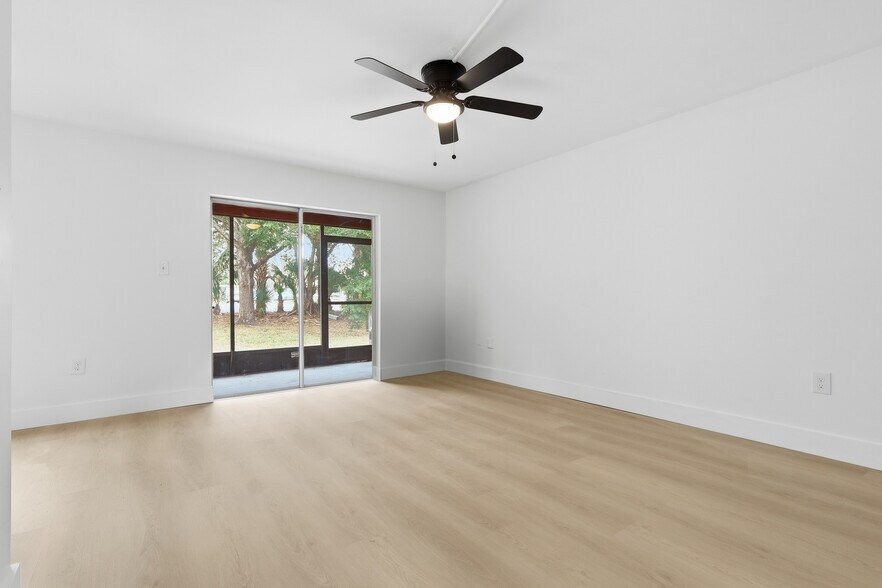 Building Photo - 1024 82nd Terrace N