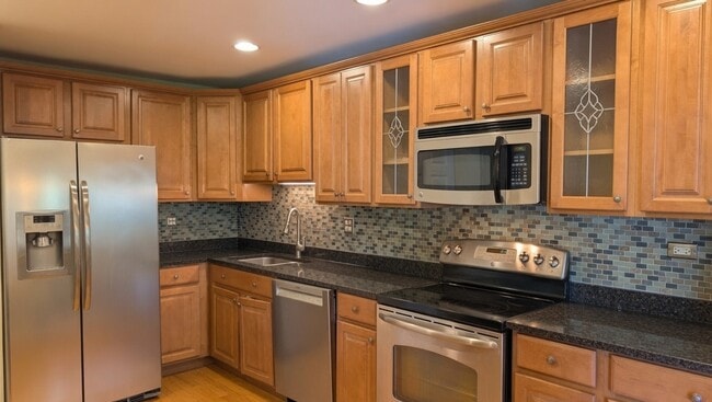 Building Photo - 424 Mallard Dr