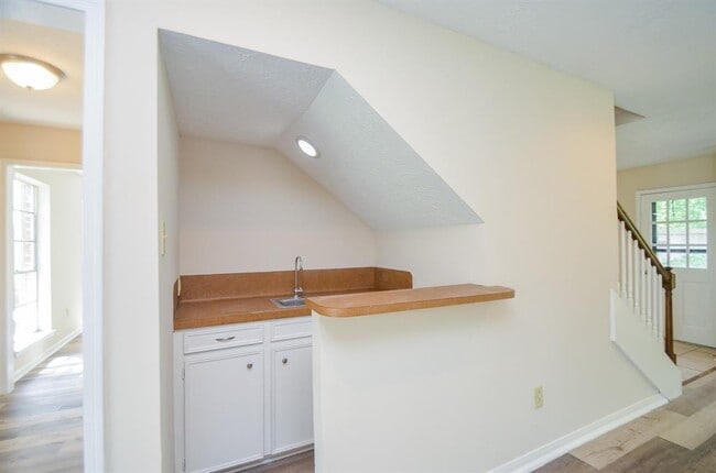 Building Photo - 12023 Sleepy Pines Dr