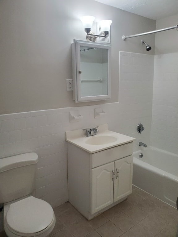 Building Photo - 55 Elmwood Park