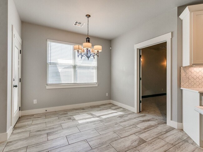 Building Photo - 5 Bedrooms + 3 Baths + Piedmont Schools