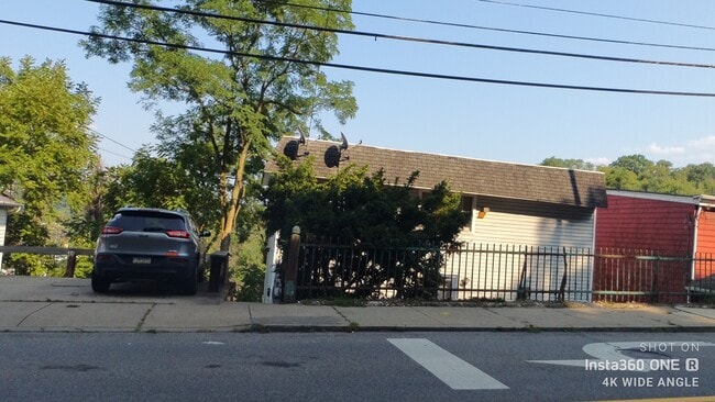 Street view - 3137 Josephine St