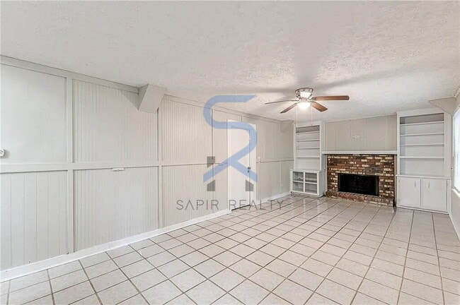 Building Photo - LIMITED-TIME OFFER! Apply today with NO APPLICATION FEE! Terms apply. Call (678) 487-7896, Option...