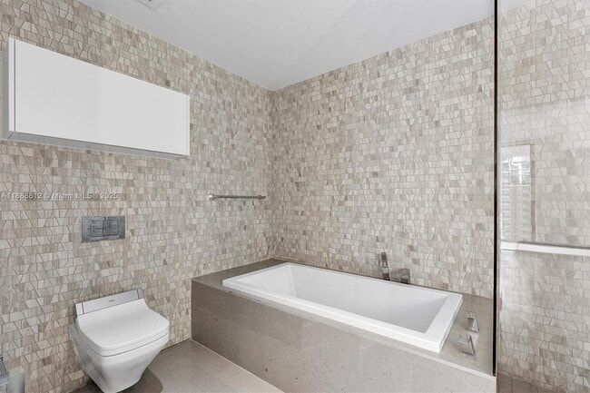 Building Photo - 88 SW 7th St