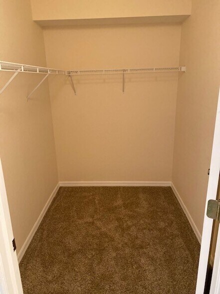 Building Photo - Coming soon  Ground Floor  2/2 Condo off Six Mile Cypress