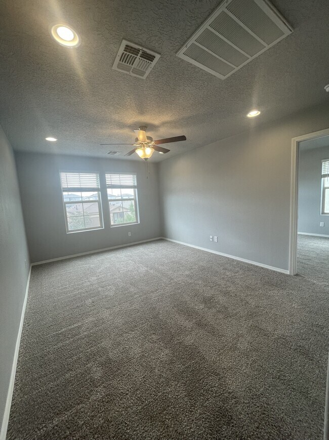 Building Photo - 4839 Blackburn Rd NE