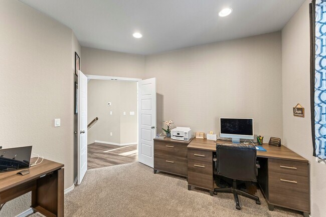 Building Photo - Beautiful 5-Bedroom, 4-Bathroom Home with ...