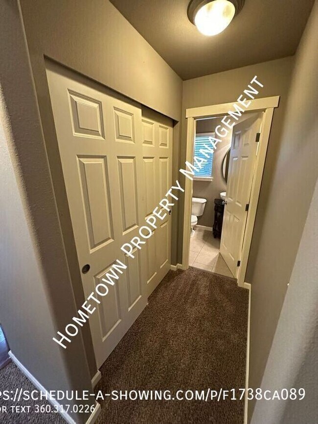 Building Photo - 7011 Prism St SE