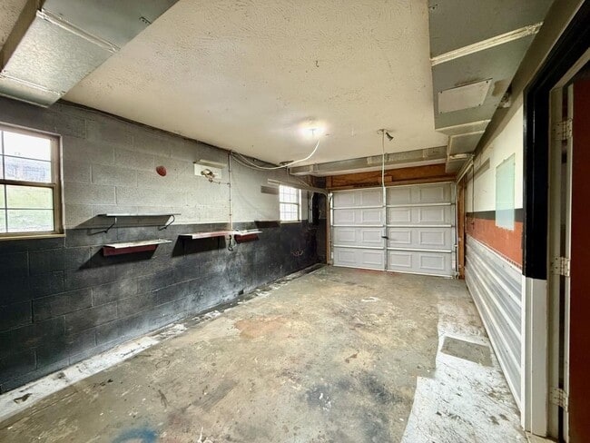 Building Photo - 275 Stone Dam Rd