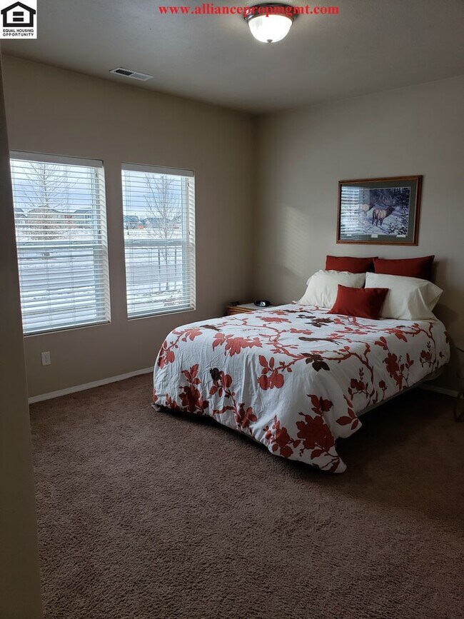 Building Photo - Charming 3 bedroom house in Norton Ranch Subdividion