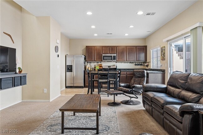 Building Photo - 10742 Leatherstocking Ave