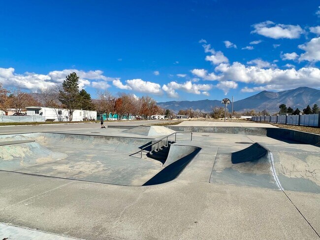 Building Photo - Modern Living: Discover Stunning New Tooele Rental