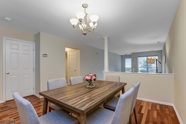 Building Photo - 118 Constitution Way