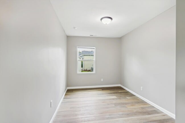 Building Photo - 714 Bethume Ct