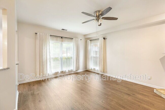 Building Photo - 1405 S Glenleigh Ct