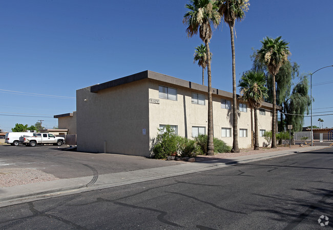 Building Photo - 1809 E Broadway Rd