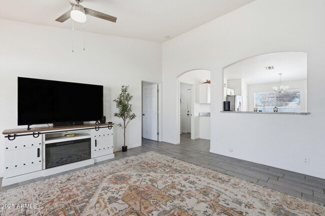 Building Photo - 6411 N 81st Dr