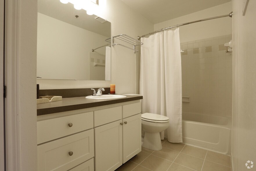 The Apartments at Pike Creek Newark, DE Apartment Finder