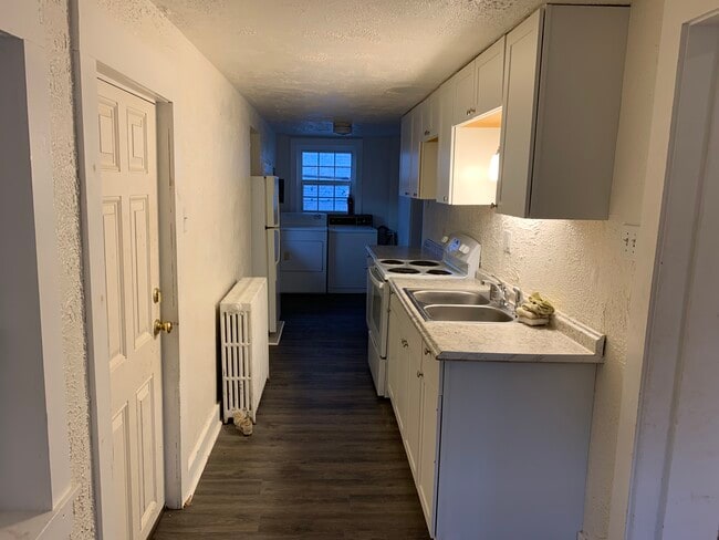 Building Photo - 316 N Grove St