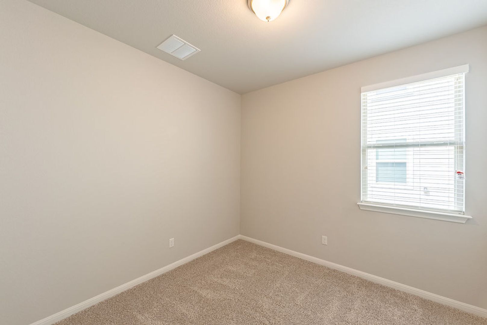 Building Photo - 12411 Zenyatta Dr