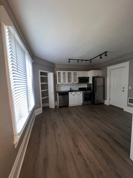 Building Photo - 312 E Olive Pl