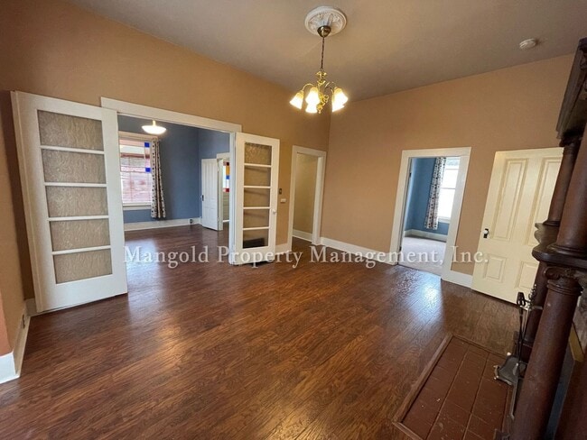 Building Photo - Beautiful Victorian Style 3-Bedroom Home C...