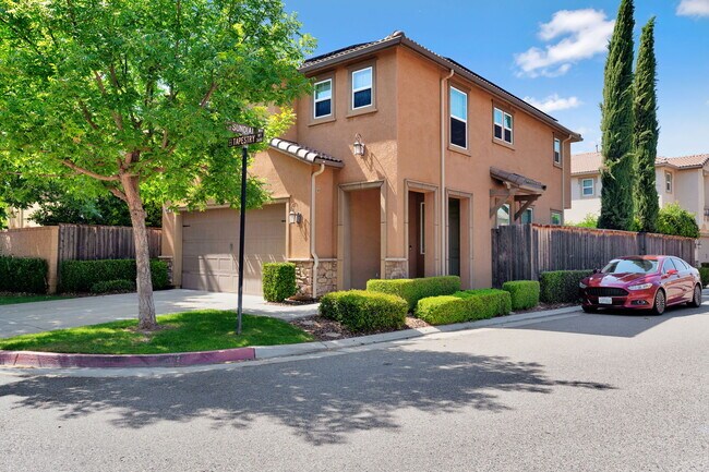 Building Photo - 1446 Sundial Way