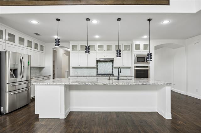 Building Photo - 1165 Clearwater Dr