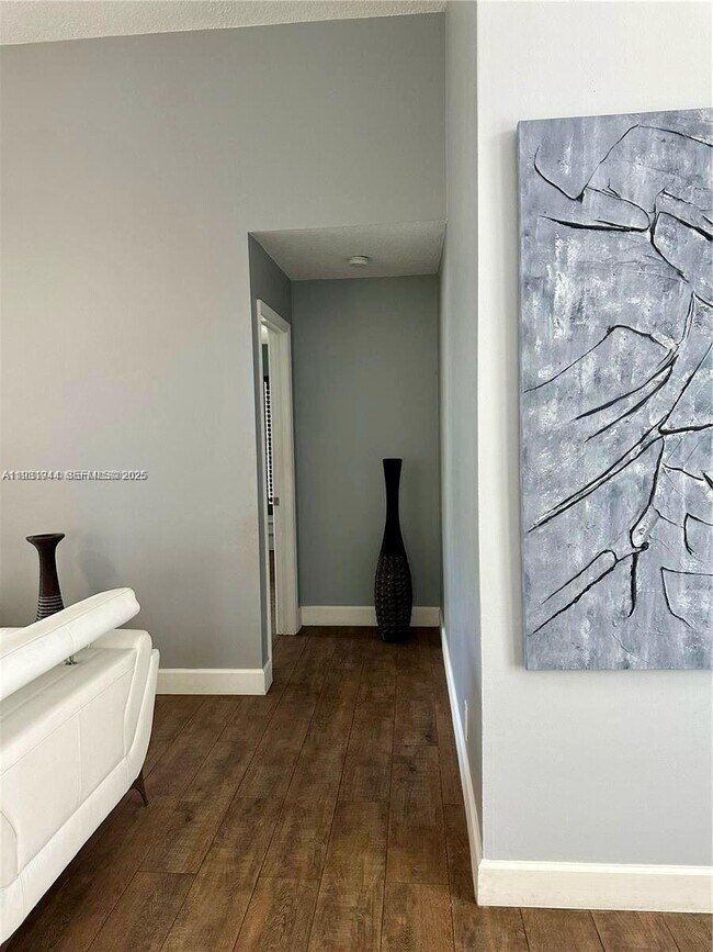 Building Photo - 388 Carrington Dr