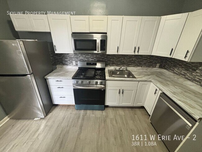 Building Photo - 1611 W Erie Ave