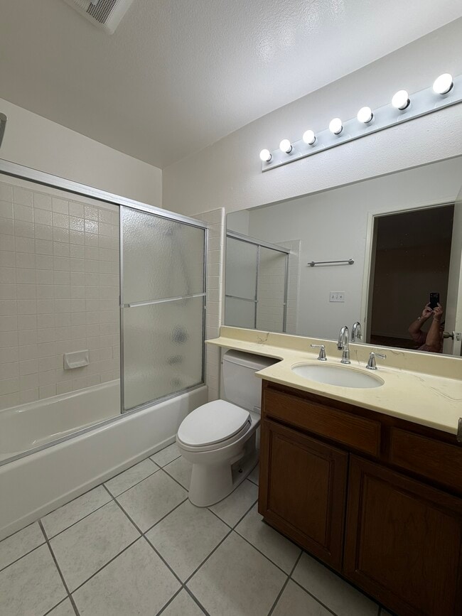 Building Photo - 3652 Clairemont Dr