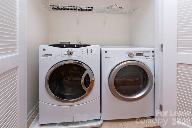 Building Photo - 9921 Kings Parade Blvd