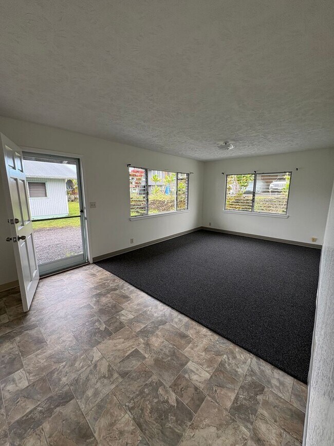 Building Photo - Beautifully Renovated 2Brdm 1 Bath in Hilo