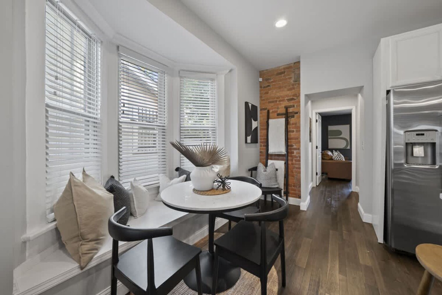 Building Photo - 530 Hanford St