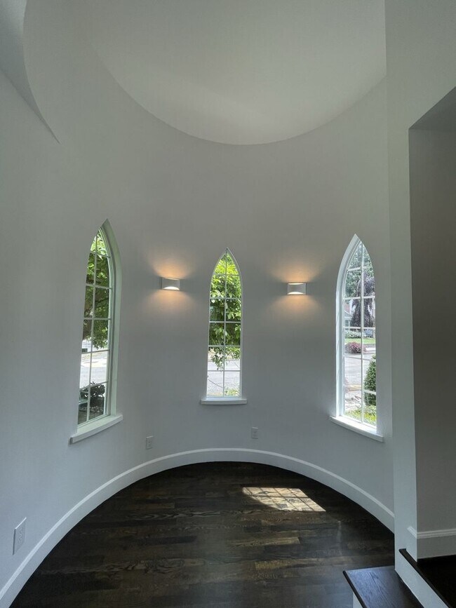 Building Photo - 4Bd/2.5Ba Seattle House