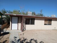Building Photo - Libby's Realty 29 Palms Rental 2bedroom 1 ...