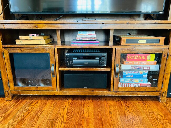 Building Photo - 3209 W Fairview Pl