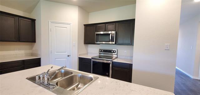 Building Photo - 2125 Basil Ave