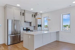 Building Photo - 3545 W Belmont Ave