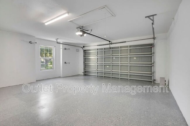 Building Photo - 10842 Woodchase Cir