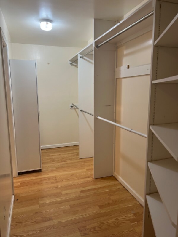 Building Photo - 8147 S Summit Dr