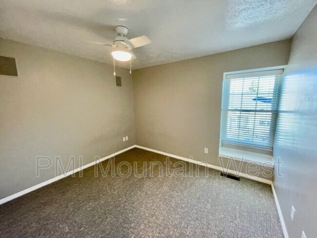 Building Photo - 499 N 200 W