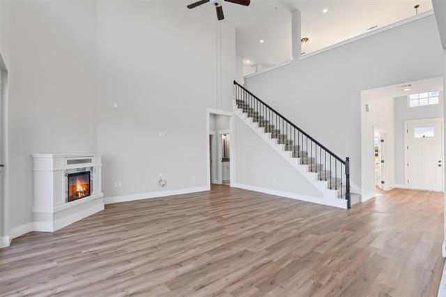 Building Photo - 681 Davenport Dr