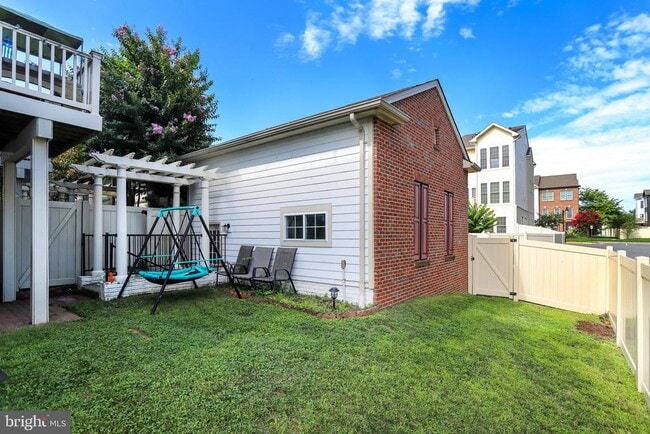Building Photo - 192 Flowering Dogwood Terr SE
