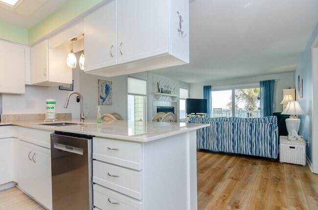 Building Photo - 2102 Surfrider Ct